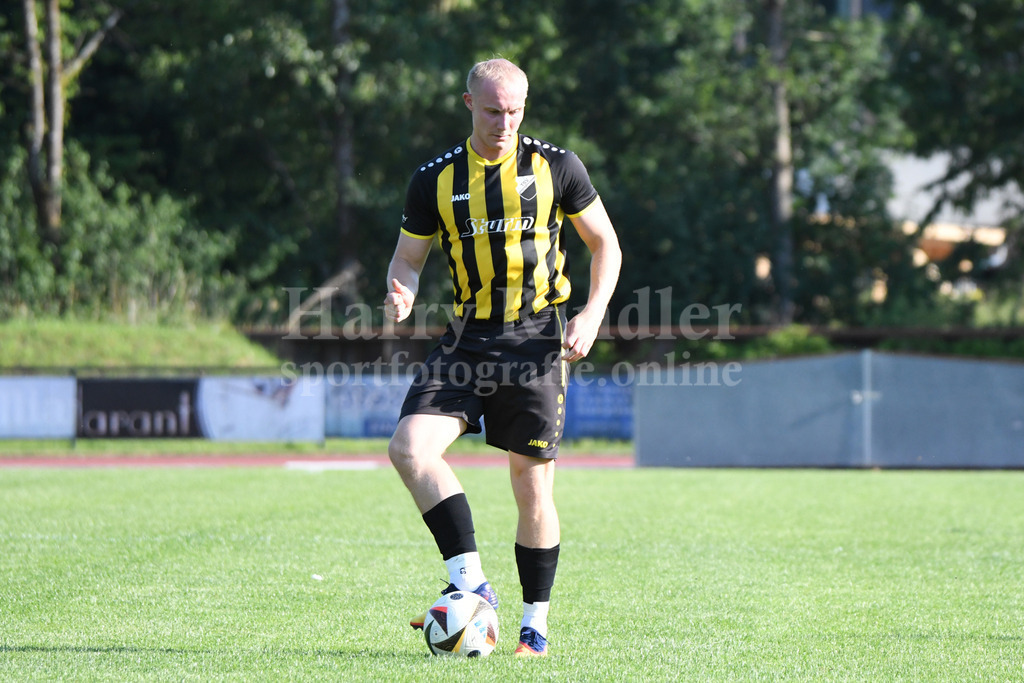 SpVgg GW Deggendorf : TSV Oberschneiding | Testspiel 20.06.2026Elias Zach (TSV Oberschneiding #31) - Realisiert mit Pictrs.com
