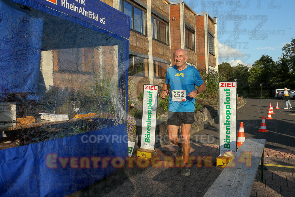 250801_1934_EX1_8243 | Sportfotografie im Rhein-Sieg Kreis, Köln, Bonn, NRW, Rheinland Pfalz, Hessen, etc. Unser Tätigkeitsfeld umfasst den Laufsport vom Volkslauf über den Marathon, Duathlon, Triathon bis zum Ultralauf wie Kölnpfad Ultra oder Schindertrail.