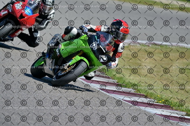 26BT01-1065 | 042 - Realisiert mit Pictrs.com