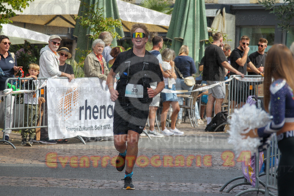 250824_1251_EV4_9577 | Sportfotografie im Rhein-Sieg Kreis, Köln, Bonn, NRW, Rheinland Pfalz, Hessen, etc. Unser Tätigkeitsfeld umfasst den Laufsport vom Volkslauf über den Marathon, Duathlon, Triathon bis zum Ultralauf wie Kölnpfad Ultra oder Schindertrail.