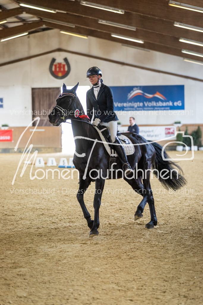 Sth-LPO25-A-Dr-176 | MomenTaufnahmen Pferdesportfotos