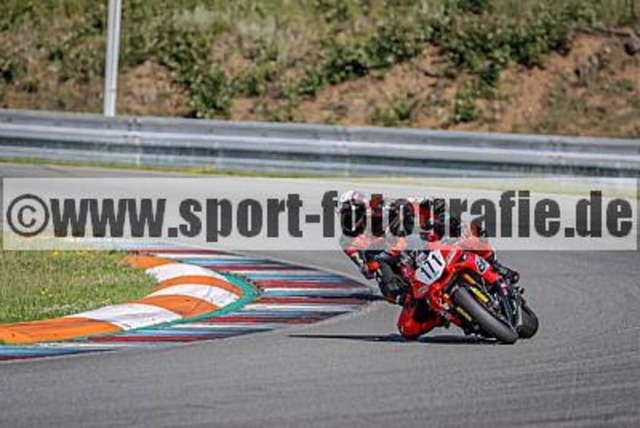 spof0792 | Professionelle Fotos von Sportveranstaltungen, aber auch Hochzeiten und anderen Events. - Realisiert mit Pictrs.com