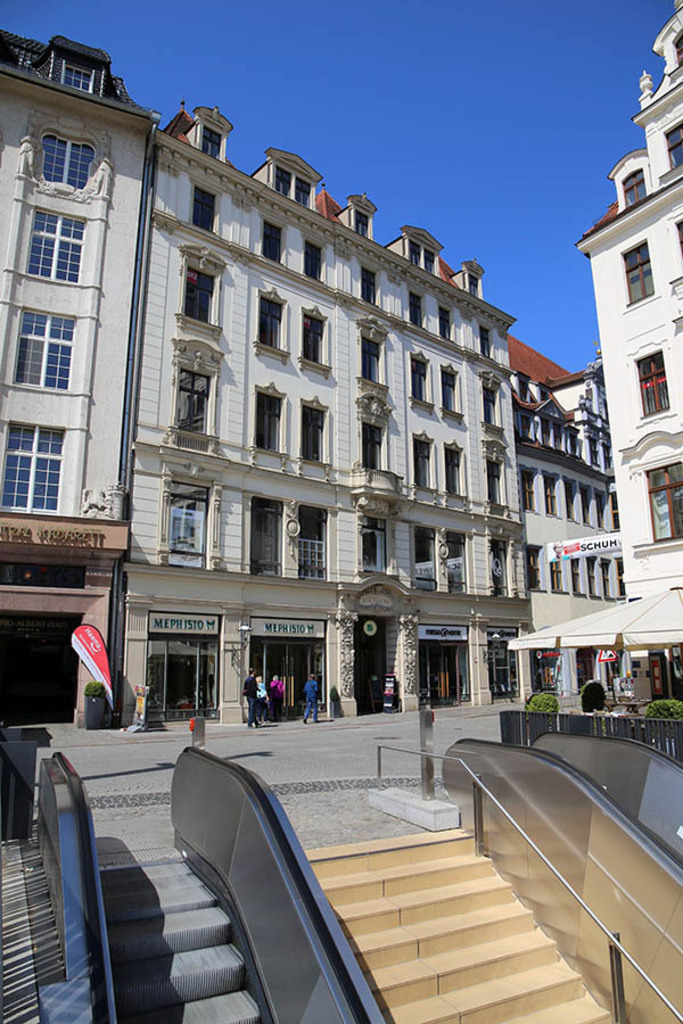 Foto: Leipzig - Barthels Hof | Das Team hinter BILDLEXIKON LEIPZIG bündelt historische wie aktuelle Informationen über die Stadt Leipzig in Text und Bild auf einer Plattform und stellt diese der interessierten Öffentlichkeit zur Verfügung.