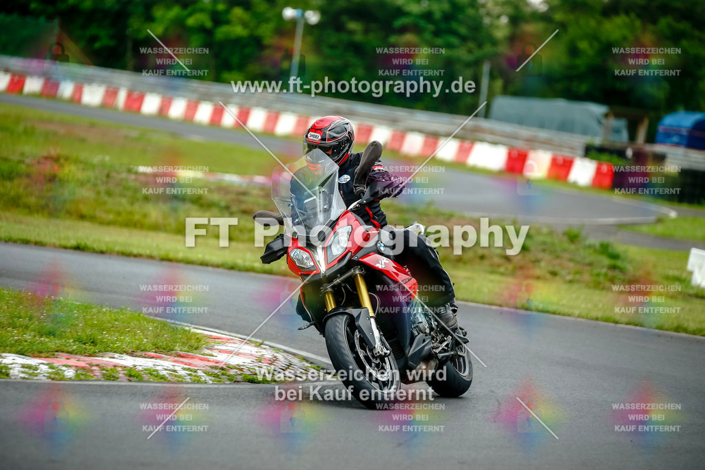 VBK-3848 | Hier findet Ihr Bilder von Touristenfahrten auf der Nürburgring Nordschleife oder von anderen Veranstaltungen die ich besucht habe. Viel Spass beim Durch Schauen 