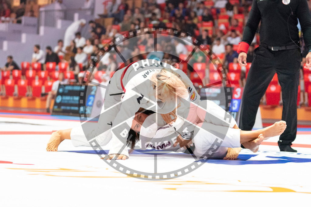 20231109PBB3943 | Fighters compete during the AJP World Professional Championship in the Mubadala Arena in Abu Dhabi, Arab United Emirates, on November 9, 2023.