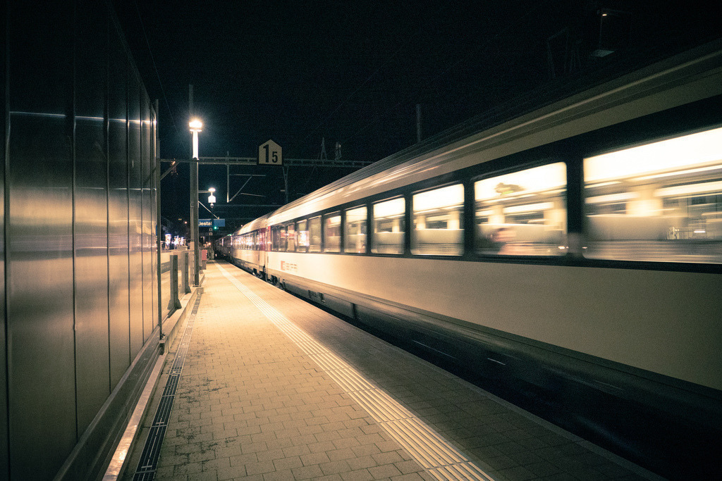 Liestal Bahnhof SBB Gleis 1 | colour, farbig - Realisiert mit Pictrs.com