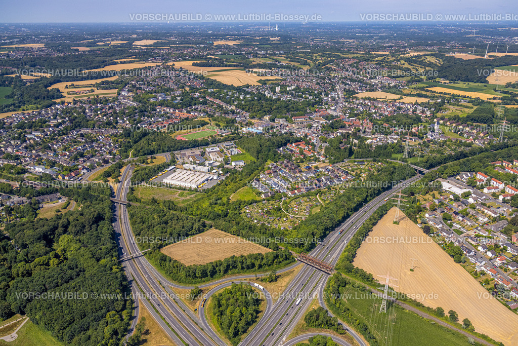 Dortmund220705775 | Luftbild, Autobahnkreuz Dortmund-Hafen, Autobahn A45 und Mallinckrodtstraße, mit Blick auf Kirchlinde, Jungferntal, Dortmund, Ruhrgebiet, Nordrhein-Westfalen, Deutschland