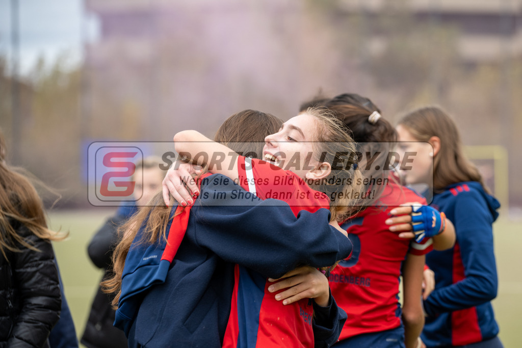 SFE_20231022_0186 | Deutsche Meisterschaft Weibliche U16 Finale Uhlenhorst Mülheim - Düsseldorfer HC am 22.10.2023 in Köln (Düsseldorfer Hockeyclub 1905 e.V.), Photo: Stephan Fehrmann 2023 (Sports-Gallery)