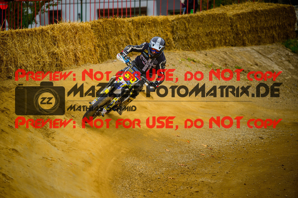 MaZZes_Fotomatrix_20251011_6021986_3887 | SENIOR