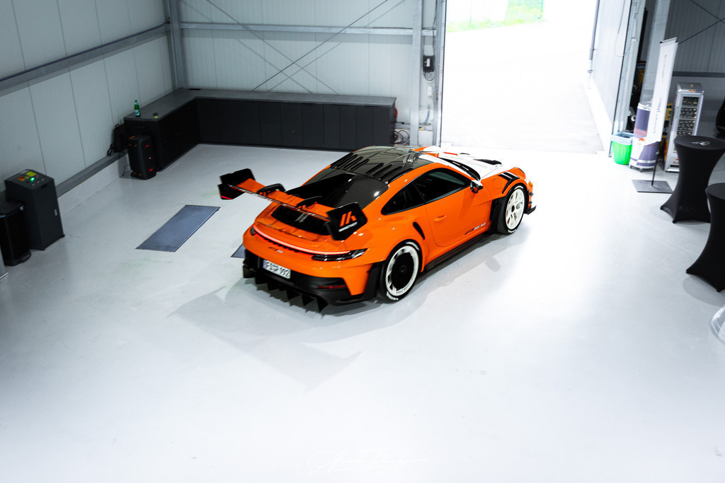 911 GT3 RS Manthey | Entdecken Sie die faszinierende Welt von Alexander Tschuncky Arts: Kreative Fotografie, atemberaubende Automobilkunst und hochwertiger Bilderdruck. Lassen Sie sich inspirieren! - Realisiert mit Pictrs.com