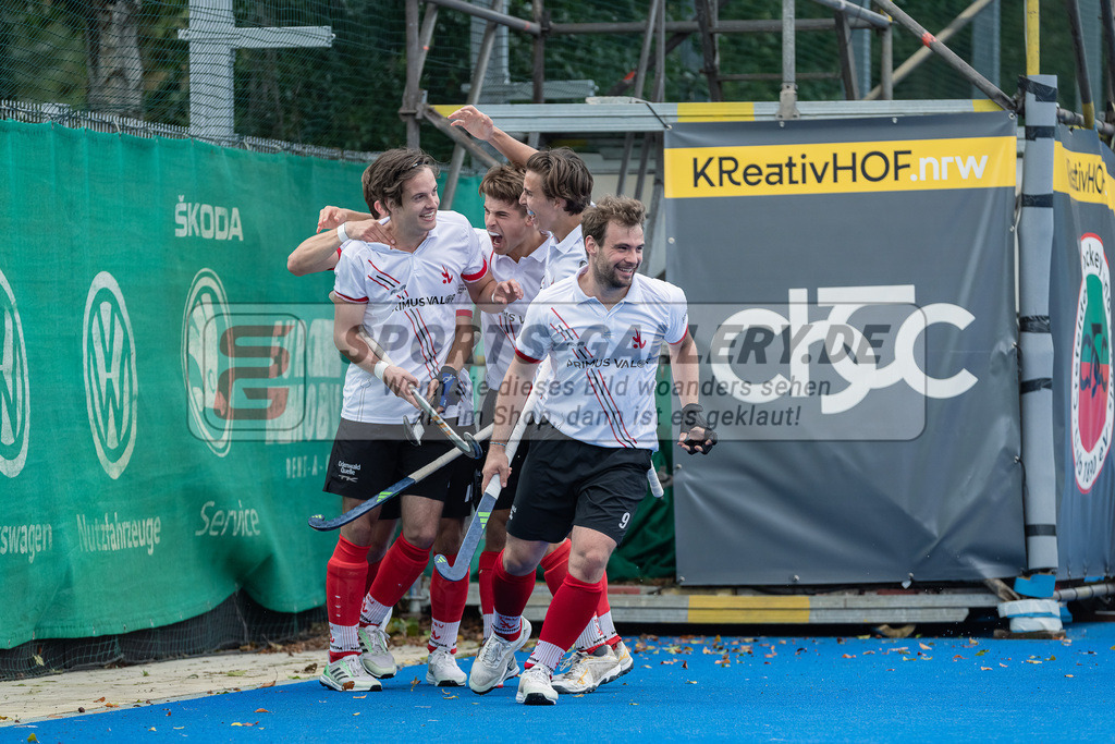HK_20230923_104452 | 1. Bundesliga Herren Crefelder HTC - TSV Mannheim am 23.9.2023 CHTC, Krefeld , John Becker-Flügel ( TSV Mannheim #17 ) , Nicolas Proske ( TSV Mannheim #9 )