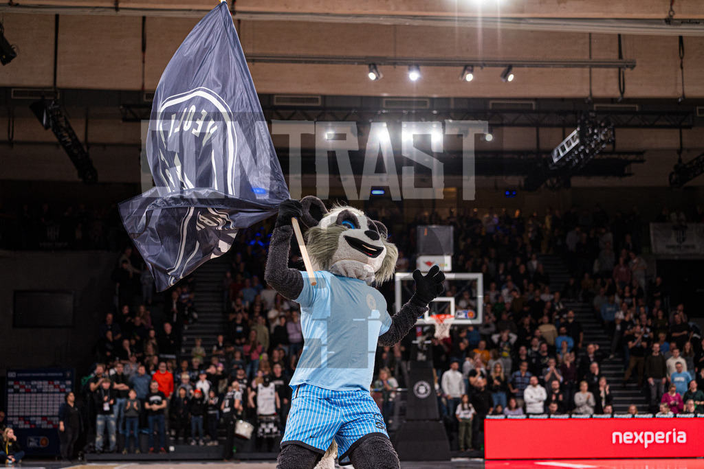 Basketball I Herren I Bundesliga I Saison 2025/2026 I 8. Spieltag I Veolia Towers Hamburg - MHP Riesen Ludwigsburg | CONTRAST ZERØ MEDIA - Realisiert mit Pictrs.com