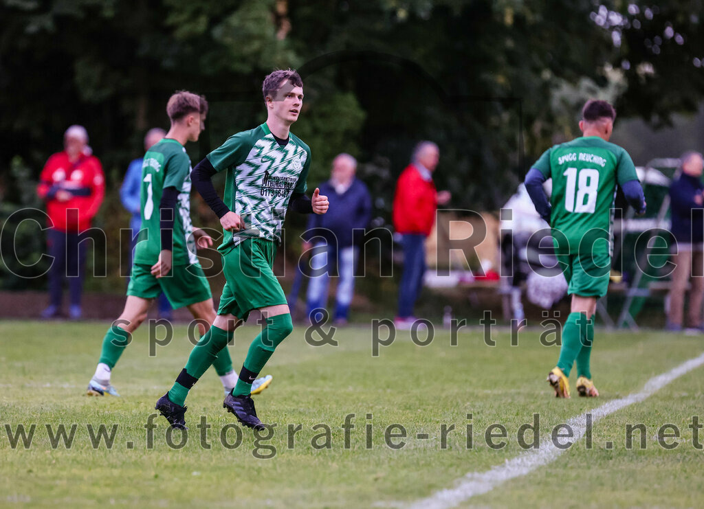 2023-07-25_059_SpVgg_Neuching_gegen_FC_Finsing | Neuching, Deutschland, 25.07.2023:
Fußball, A-Klasse 2023 / 2024, Toto Pokal, SpVgg Neuching gegen FC Finsing, Endergebnis: 2:4

Sven Wagner (SpVgg Neuching, #7), Rene Wagner (SpVgg Neuching, #11), Antonio Zuparic (SpVgg Neuching, #18)

Foto: Christian Riedel / fotografie-riedel.net