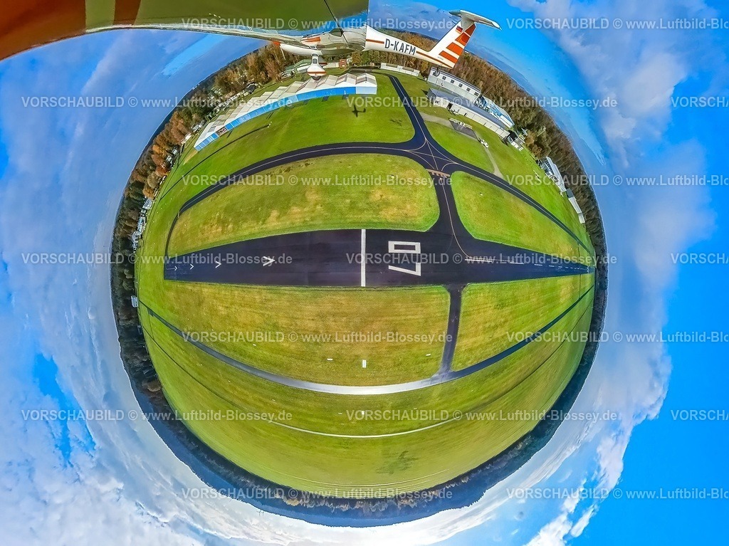 Duelmen231190017BorkenbergeFlugplatz-topaz | Luftbild, Flugplatz Borkenberge mit Startbahn und Landebahn, Motorsegler Hoffmann H36 Dimona D-KAFM, Flughafengebäude und Tower, Flugzeuge und Flugzeugschatten, Erdkugel, Fisheye Aufnahme, Fischaugen Aufnahme, 360 Grad Aufnahme, tiny world, little planet, fisheye Bild, Reckelsum, Lüdinghausen, Ruhrgebiet, Nordrhein-Westfalen, Deutschland