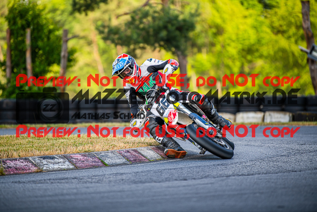 MaZZes_FotoMatrix_220528_5493 | Fotograf Mathias Schmid
Sportfotograf,
Eventfotograf,
Hochzeitsfotograf,
Portraitfotograf