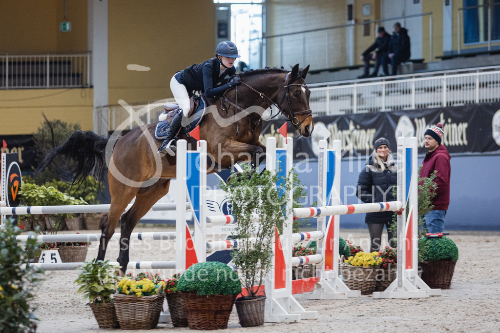 230210_Warstein_Stil-L-132 | Deine schönsten Turniermomente als professionelle Fotos! Entdecke hochwertige Pferdesport-Fotografie im Online-Shop. Jetzt Fotos finden & bestellen!