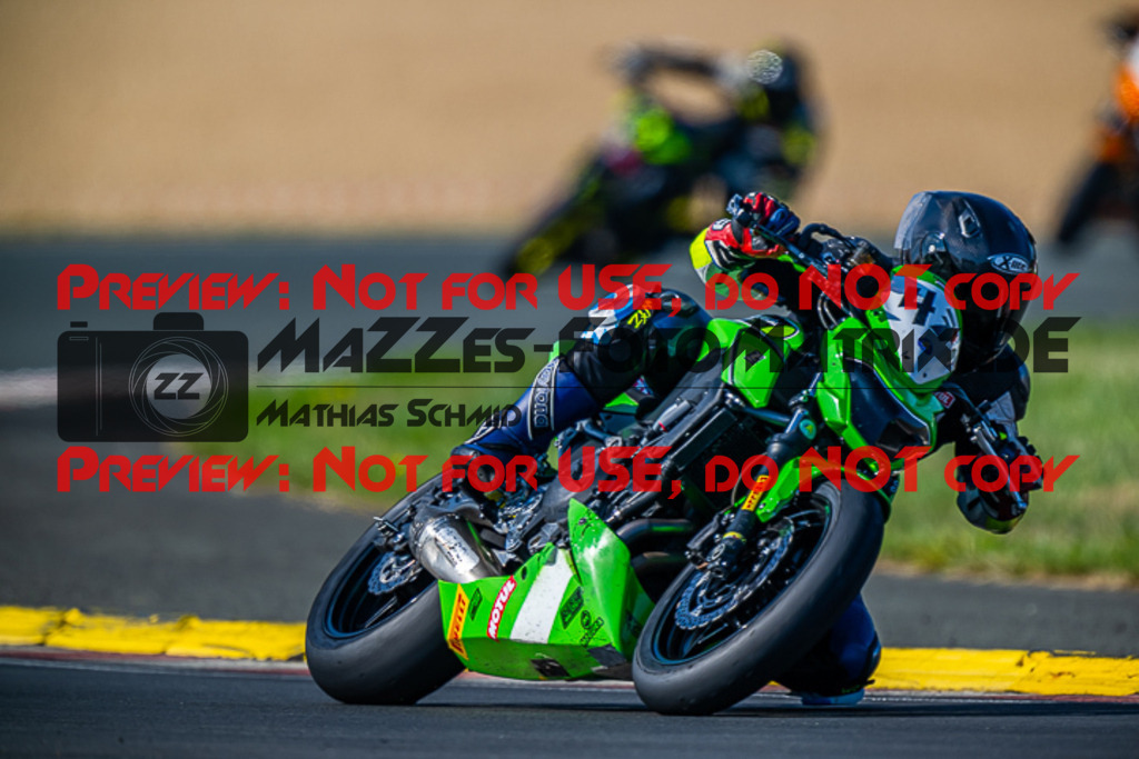 MaZZes_FotoMatrix_220722_1274 | TWIN