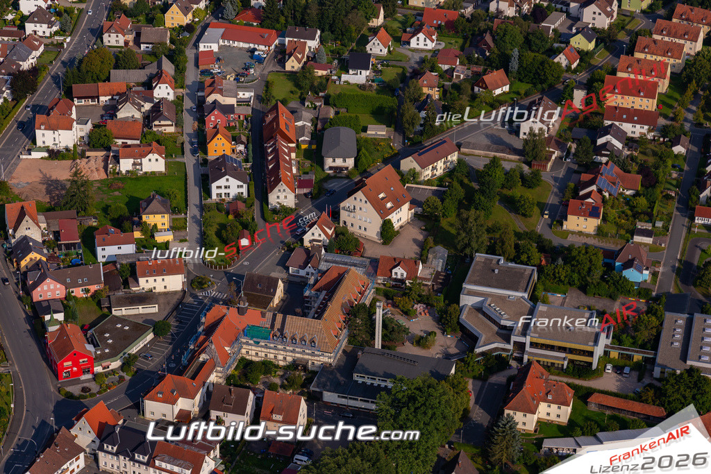 Die Luftaufnahme der Stadt Mainleus wurde 2017 vom Flugzeug heraus erstellt ( keine Drohne )- hohe Auflösung für beste Qualität