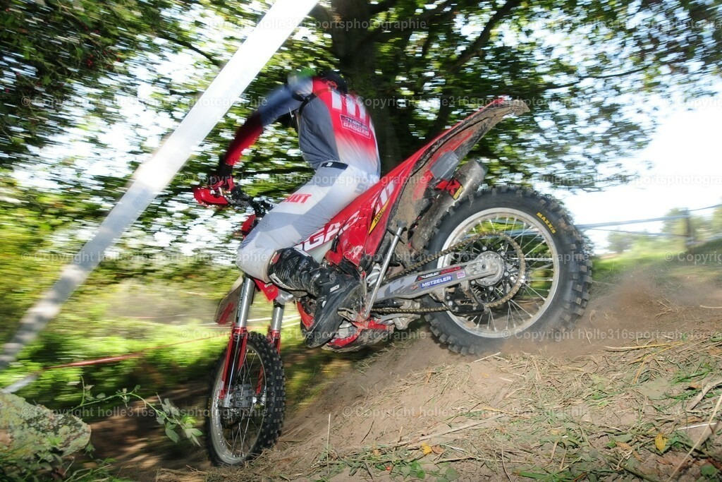 DSC_5430 | Sportfotografie , Motorsport, Motoross, Reitsport, Mointainbike, Enduro,
Landschaft , Outdoor, Eventfotografie, Landschaft, Bilder online bestellen - Realisiert mit Pictrs.com