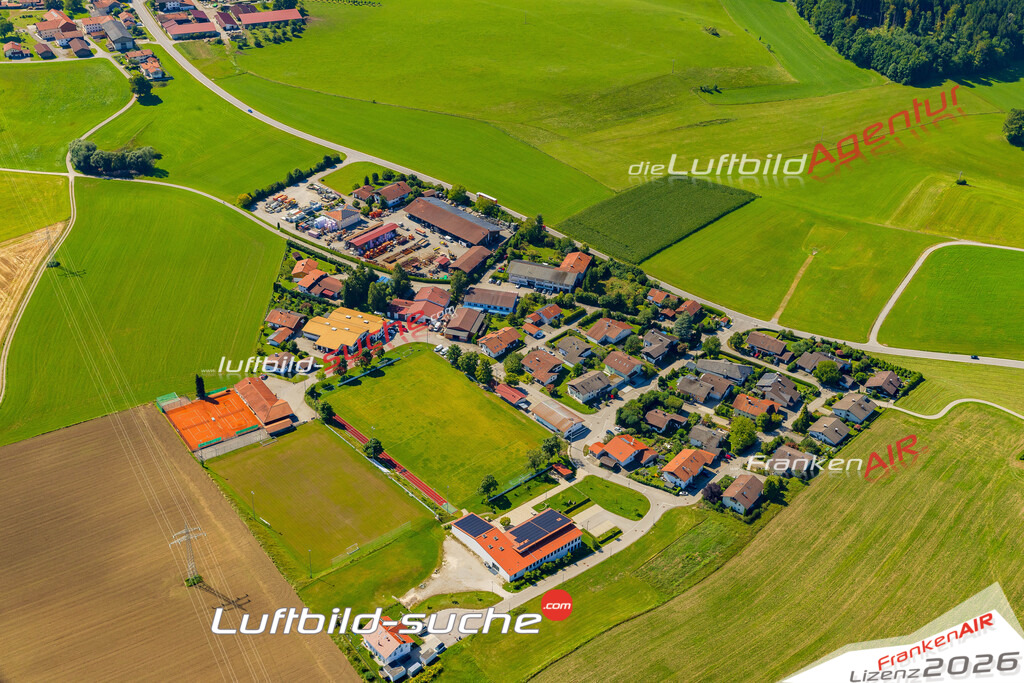 Luftaufnahme von Nußdorf - Die Luftaufnahme wurde 2025 vom UL-Flugzeug heraus erstellt ( keine Drohne ) - Hochauflösende Luftaufnahme - für professionelle Ausdrucke geeignet. Die Geschenkidee !Mit Lizenz und Bildrechte bestellbar