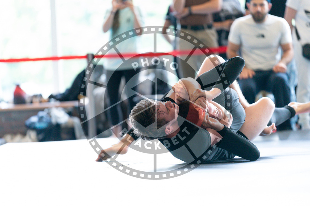 20240608PBB03327 | Fighters compete during the ILLCS VII summer edition luta livre competition in Hannover, Germany, on June 8, 2024.