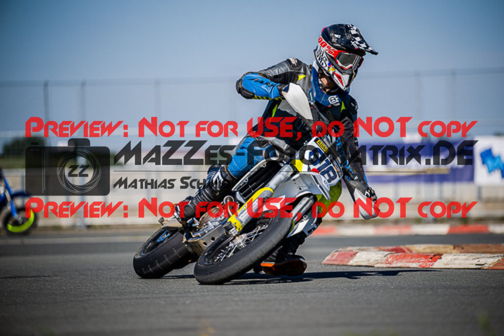 MaZZes_FotoMatrix_220903_1077 | S3