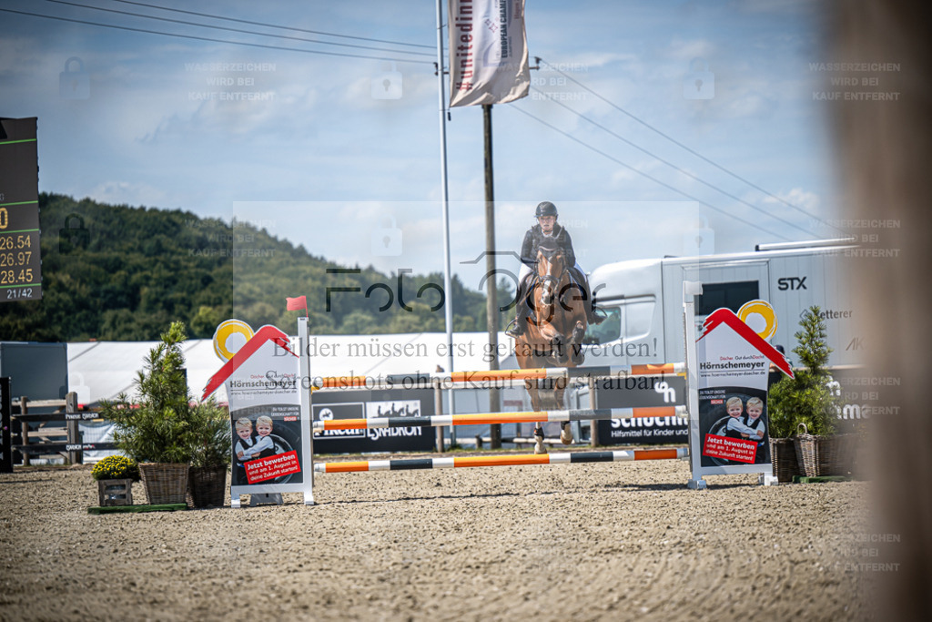 DOS_4761 | Entdecke hochwertige Reitturnierfotos von Foto Oger. Professionell, emotional und authentisch – jetzt Lieblingsmomente im Shop bestellen. - Realisiert mit Pictrs.com