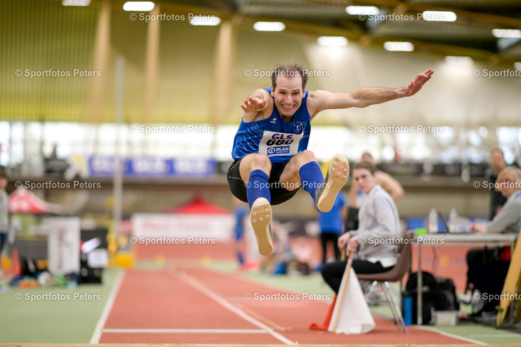 Deutsche Hallenmeisterschaften Masters - Samstag_41 | Deutsche Meisterschaften Halle Masters am 02.03.2024 in Dortmund 

Foto: Kai Peters - Realisiert mit Pictrs.com