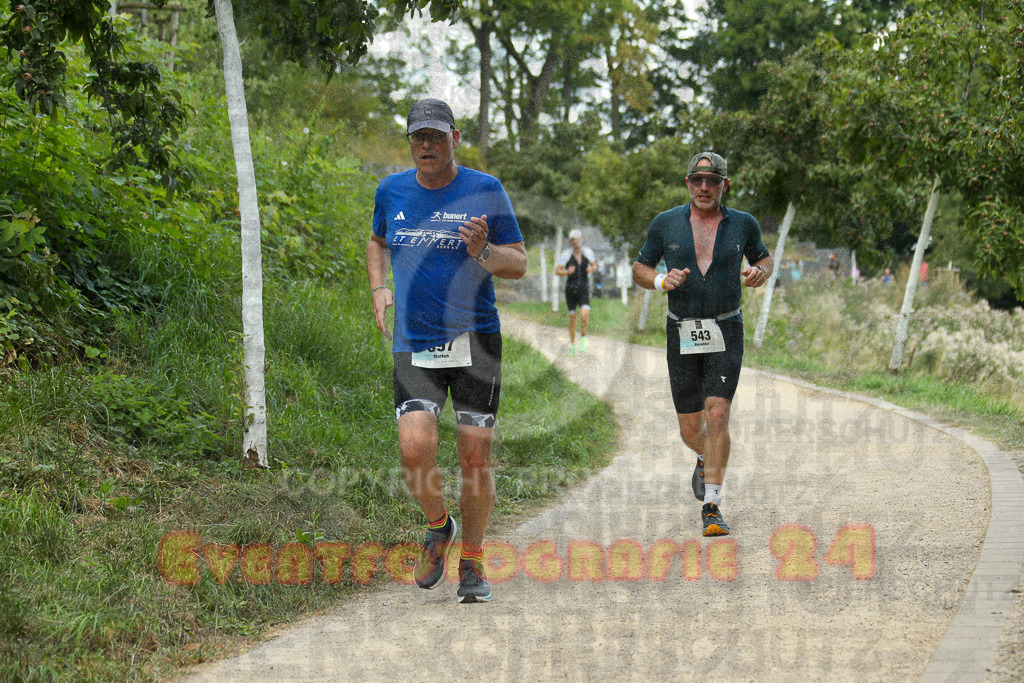 250824_1401_EX1_4638 | Sportfotografie im Rhein-Sieg Kreis, Köln, Bonn, NRW, Rheinland Pfalz, Hessen, etc. Unser Tätigkeitsfeld umfasst den Laufsport vom Volkslauf über den Marathon, Duathlon, Triathon bis zum Ultralauf wie Kölnpfad Ultra oder Schindertrail.