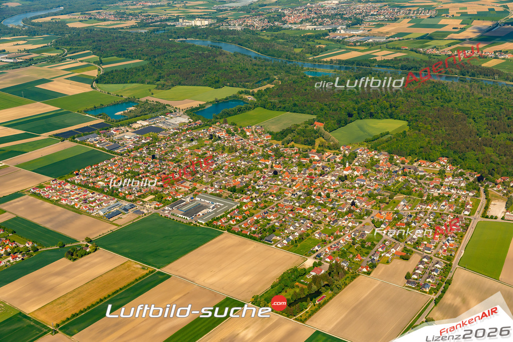 Das Luftbild zeigt :  Oberndorf am Lech - Die Luftaufnahme wurde 2024 vom UL-Flugzeug aus erstellt ( keine Drohne ) - Hochauflösende Luftaufnahme - Für grossformatige Ausdrucke geeignet. Die Geschenkidee !Mit Lizenz und Bildrechte bestellbar
