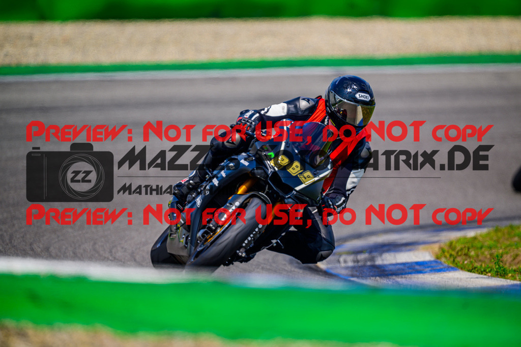 MaZZes_Fotomatrix_20250609_6007705_7568-2 | INST