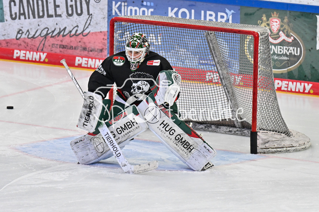 ERC Ingolstadt - Augsburger Panther  | im Bild Markus KELLER (Augsburger Panther #35) beim warmup vor der Partie / Freisteller / Einzelfoto / DEL: ERC Ingolsdtadt - Augsburger Panther, Saturn Arena am 10.01.2025