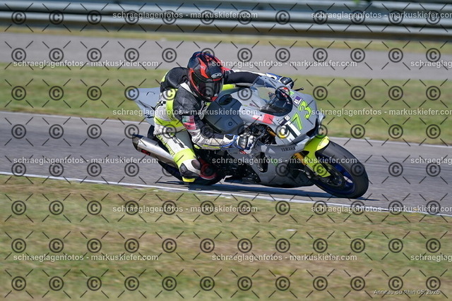 26BT01-0090 | 173 - Realisiert mit Pictrs.com