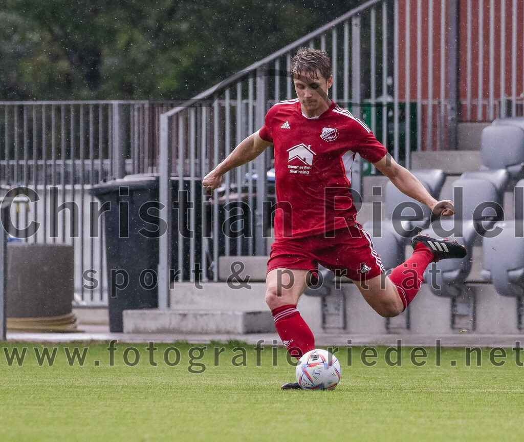2023-07-29_021_FC_Finsing_gegen_SC_Kirchasch | Finsing, Deutschland, 29.07.2023:
Fußball, Kreisliga 2023 / 2024, 1. Spieltag, FC Finsing gegen SC Kirchasch, Endergebnis: 0:2

Josef Weber (FC Finsing, #3)

Foto: Christian Riedel / fotografie-riedel.net