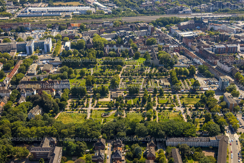 Gelsenkirchen240809517GE-Sued | Luftbild, evang. Altstadtfriedhof und kath. Altstadtfriedhof Kirchstraße, Bulmke-Hüllen, Gelsenkirchen, Ruhrgebiet, Nordrhein-Westfalen, Deutschland