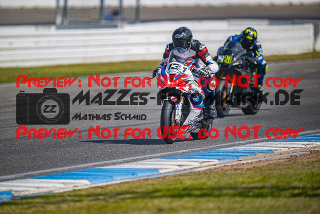 MaZZes_FotoMatrix_230410_8949 | WEISS