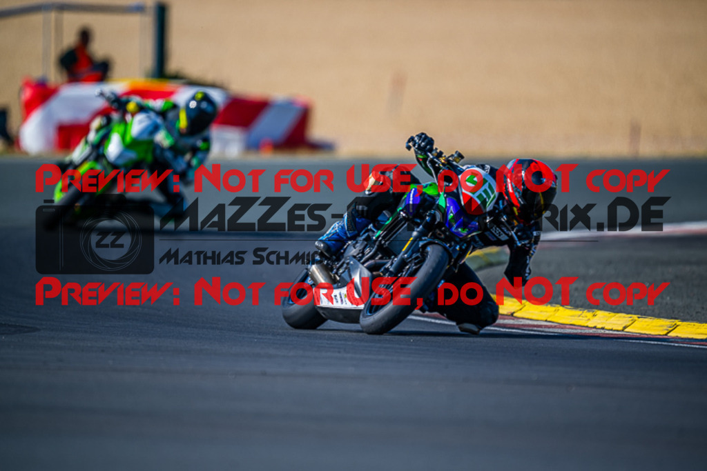 MaZZes_FotoMatrix_220722_0833 | QUAD