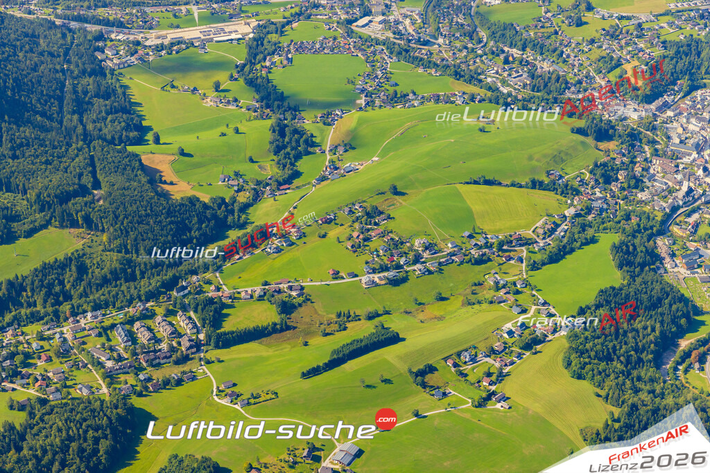 Luftaufnahme von  Bad Aussee - Die Luftaufnahme wurde 2025 vom UL-Flugzeug heraus erstellt ( keine Drohne ) - Hochauflösende Luftaufnahme - für professionelle Ausdrucke geeignet. Die Geschenkidee !Mit Lizenz und Bildrechte bestellbar