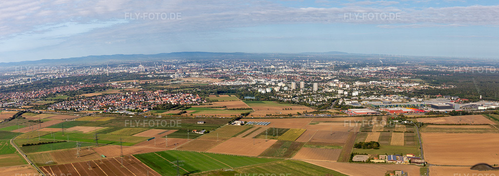 Luftbild: Wallstadt und Feudenheim von Ost im Ortsteil Wallstadt in Mannheim im Bundesland Baden-Württemberg in Deutschland. Foto: IMG_122746-Pano.jpg vom 11.09.2020 durch Werner Riehm/FLY-FOTO.deAuflösung des Originals: 11128 x 3925 px