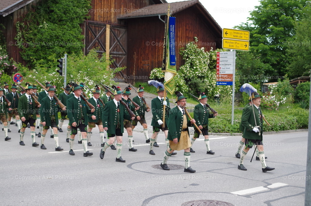 IMGP5740 | fotografiert von Axel PollmannLeonhardi Wallfahrt Benediktbeuern und Murnau, Fronleichnam, Fasching, Landschaft im Loisachtal und Benediktbeuern  - Realisiert mit Pictrs.com