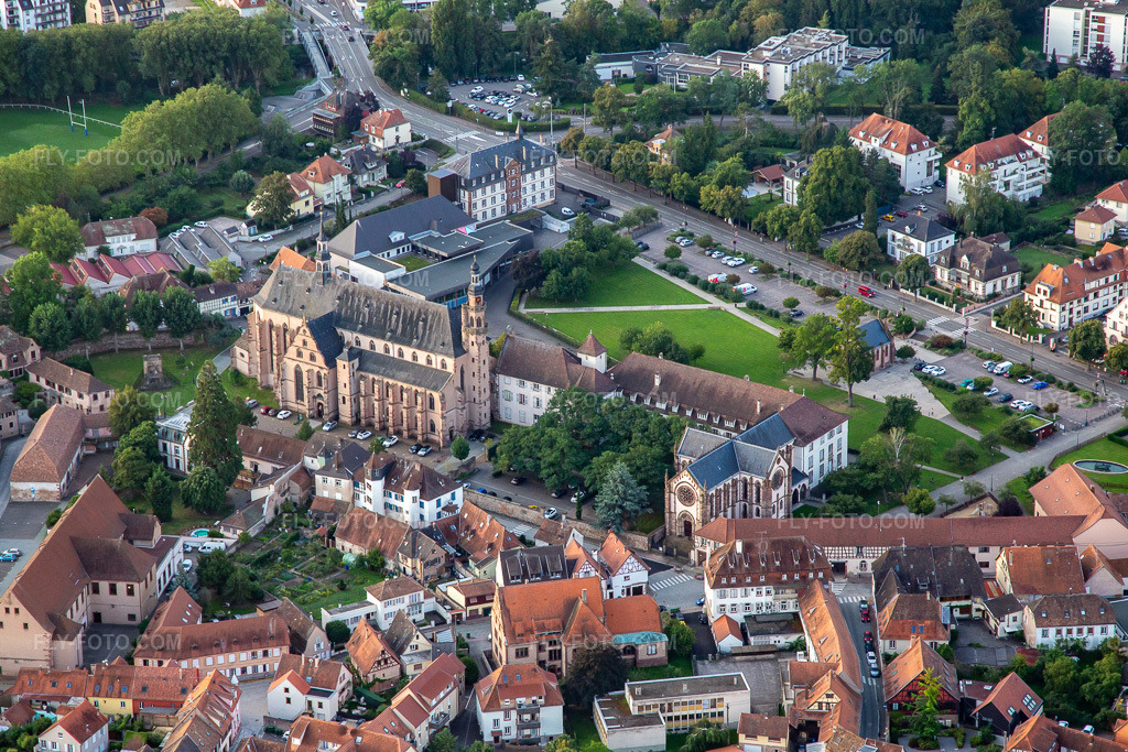 Aerial view: Église des Jésuites and Chapelle Notre-Dame de Molsheim at the Jesuit Park in Molsheim in the state Bas-Rhin, France. – Photo: IMG_138005.jpg taken on 08/19/2023 by Werner Riehm/FLY-FOTO.com – Resolution of the original: 5032 x 3355 px – Contact