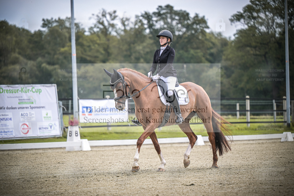 DOS_B374 | Entdecke hochwertige Reitturnierfotos von Foto Oger. Professionell, emotional und authentisch – jetzt Lieblingsmomente im Shop bestellen. - Realisiert mit Pictrs.com