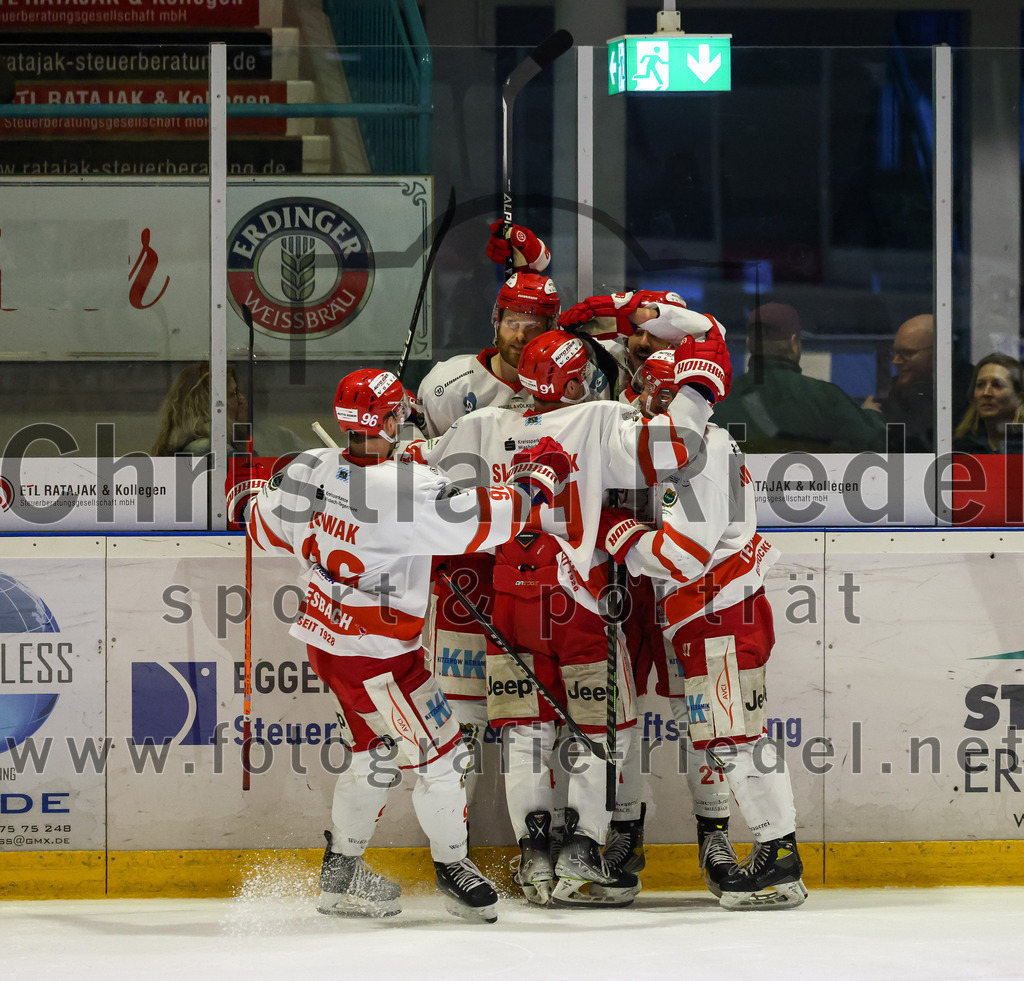2023-03-19_079_TSV_Erding_gegen_TEV_Miesbach | Erding, Deutschland, 19.03.2023:
Eishockey, Bayernliga Playoffs 2022 / 2023, Halbfinale, TSV Erding gegen TEV Miesbach, Endergebnis: 

Andreas Nowak (TEV Miesbach, #96)

Foto: Christian Riedel / fotografie-riedel.net