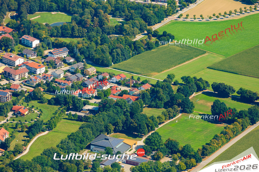 Luftaufnahme der Stadt Bad Füssing - Die Luftaufnahme wurde 2025 vom UL-Flugzeug heraus erstellt ( keine Drohne ) - Hochauflösende Luftaufnahme - für professionelle Ausdrucke geeignet. Die Geschenkidee !Mit Lizenz und Bildrechte bestellbar