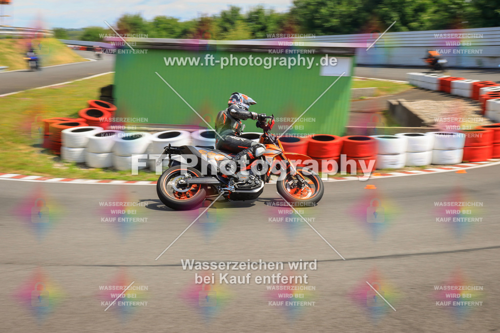 _DSK2710 | Hier findet Ihr Bilder von Touristenfahrten auf der Nürburgring Nordschleife oder von anderen Veranstaltungen die ich besucht habe. Viel Spass beim Durch Schauen 