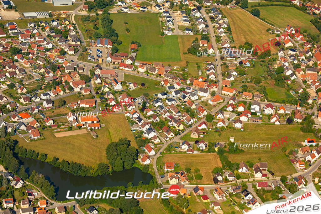 Das Luftbild zeigt :  Abenberg - Die Luftaufnahme wurde 2024 vom UL-Flugzeug aus erstellt ( keine Drohne ) - Hochauflösende Luftaufnahme - Für grossformatige Ausdrucke geeignet. Die Geschenkidee !Mit Lizenz und Bildrechte bestellbar