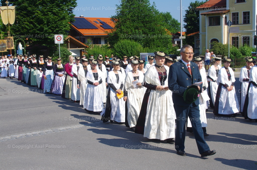 IMGP3322 | fotografiert von Axel PollmannLeonhardi Wallfahrt Benediktbeuern und Murnau, Fronleichnam, Fasching, Landschaft im Loisachtal und Benediktbeuern  - Realisiert mit Pictrs.com