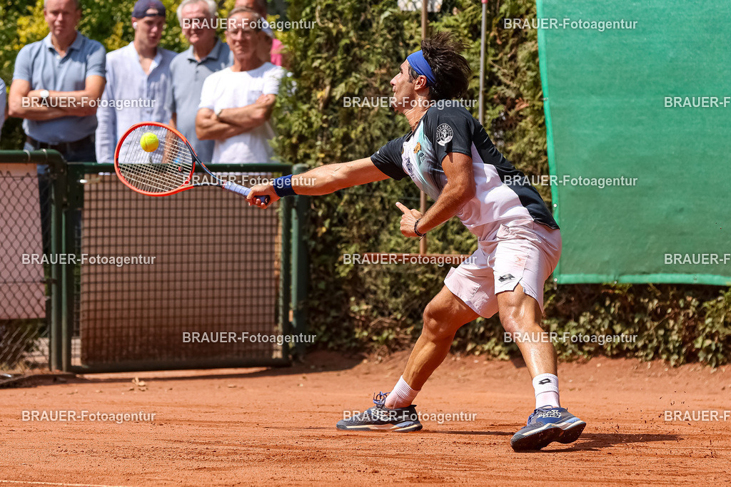 HTC Blau-Weiß Krefeld - LTTC Rot-Weiß Berlin  | Krefeld, Deutschland 21.07.2023, Gian Marco Moroni (HTC Blau-Weiß Krefeld) gegen Dmitry Popka (LTTC Rot-Weiss Berlin) ,

bei der 2. Tennis Bundesliga Nord Begegnung zwischen HTC Blau-Weiß Krefeld und LTTC Rot-Weiß Berlin am 21.07.2023 in Krefeld.

(Foto: BRAUER-Fotoagentur)
 

