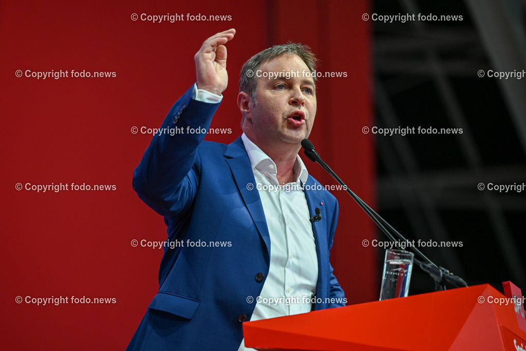 Bundesparteitag SPOE in Linz Design Center_ 03.06.2023-102 | 03.06.2023, Linz, AUT, Bundesparteitag SPOE in Linz Design Center, im Bild Andi Babler (SP, Bgm. Traiskirchen)