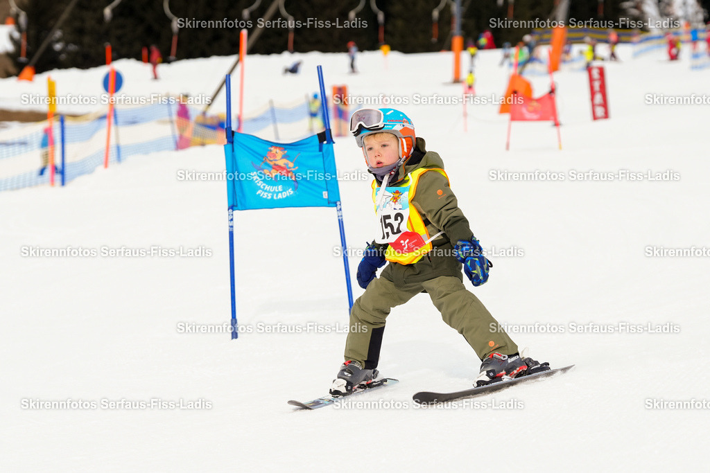 SRF_02.01.2026_0145 | Skirennfotos,Serfaus,Fiss,Ladis,Kinderskirennen,Winter,Tirol,Oberland,skirace,SFL,feelfree,weil wir's genießen,ski,Ski,skifahren,Sonnenplateau, - Realisiert mit Pictrs.com